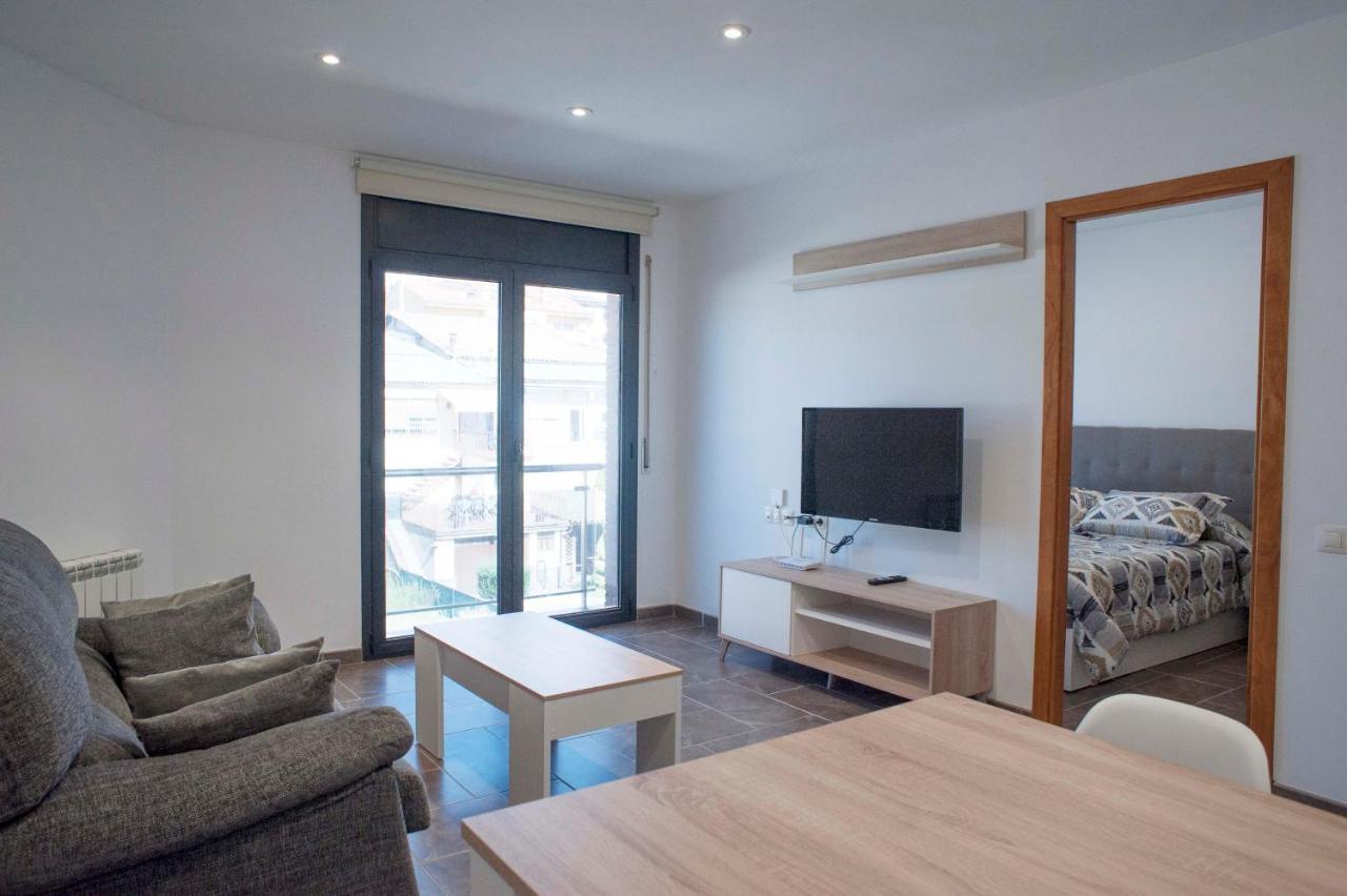 Apartament Bisaura De Ter Sant Quirze De Besora Eksteriør billede