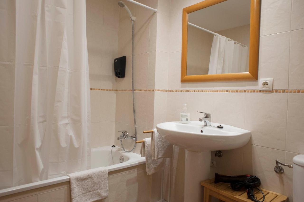 Apartament Bisaura De Ter Sant Quirze De Besora Eksteriør billede