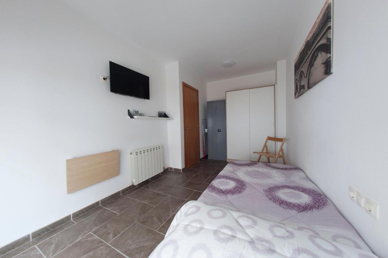 Apartament Bisaura De Ter Sant Quirze De Besora Eksteriør billede