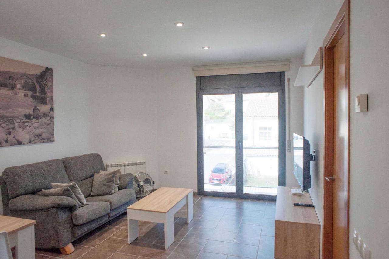 Apartament Bisaura De Ter Sant Quirze De Besora Eksteriør billede