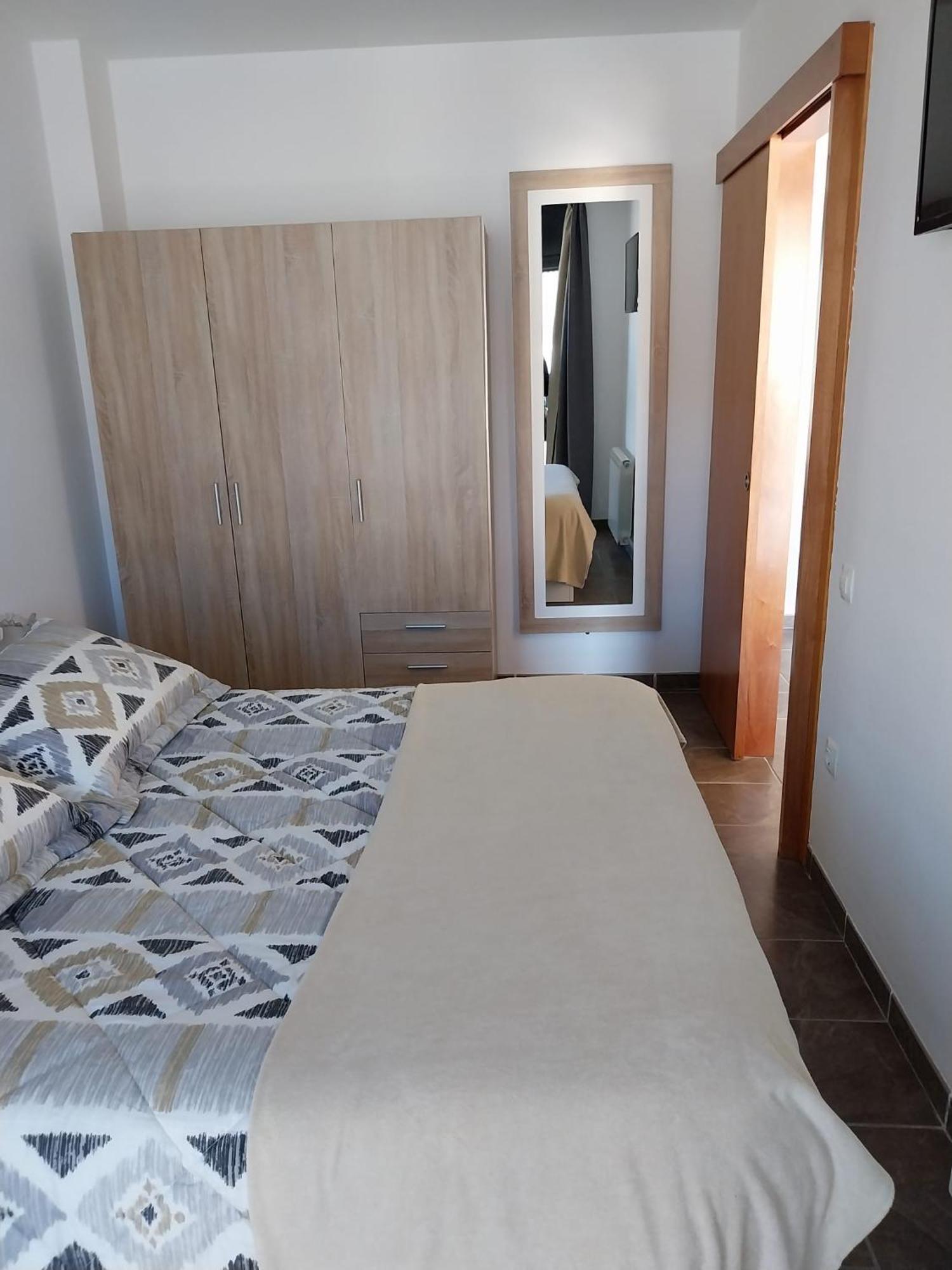 Apartament Bisaura De Ter Sant Quirze De Besora Eksteriør billede